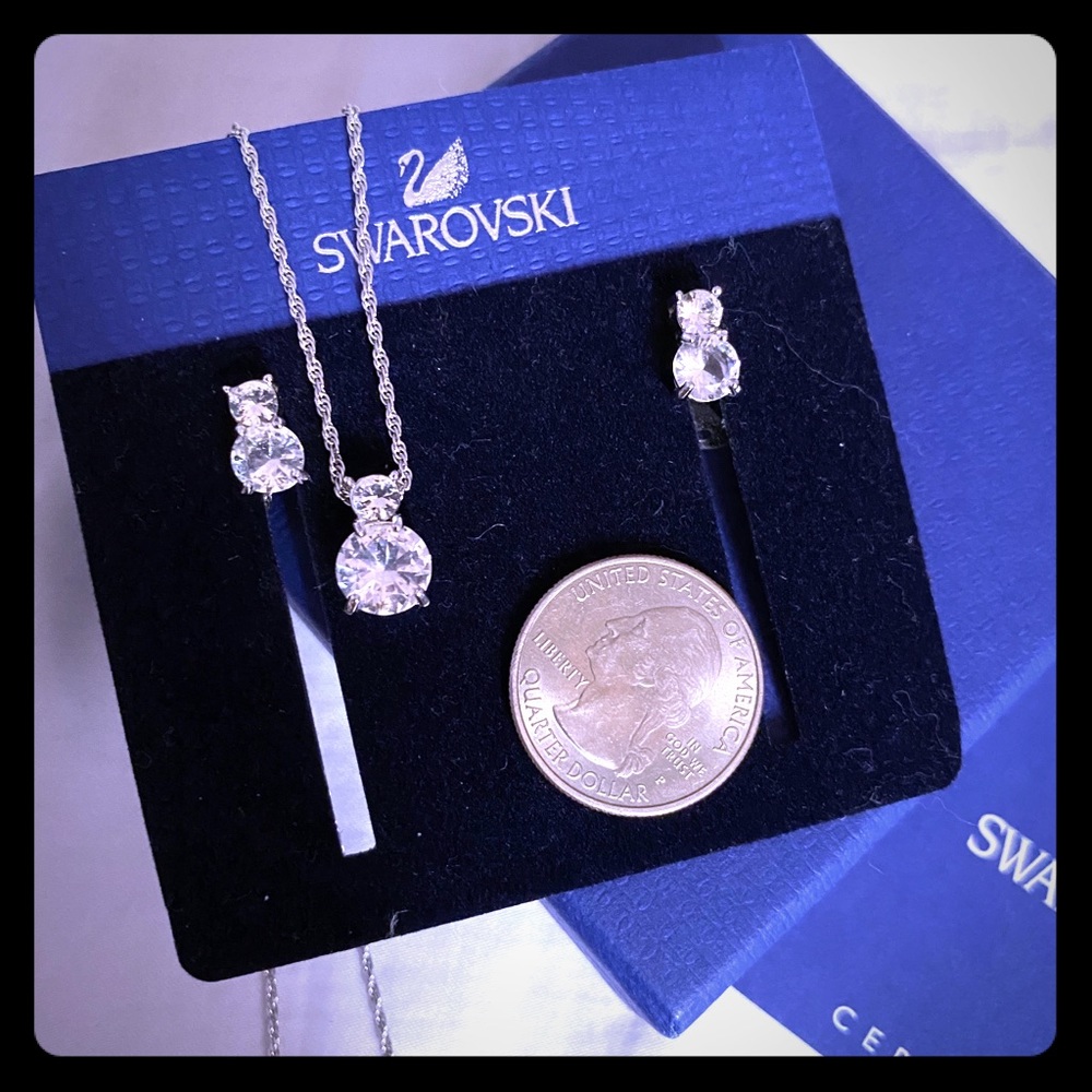 Swarovski earring and necklace set